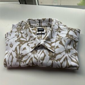 Large Men’s Hugo Boss shirt sleeve shirt